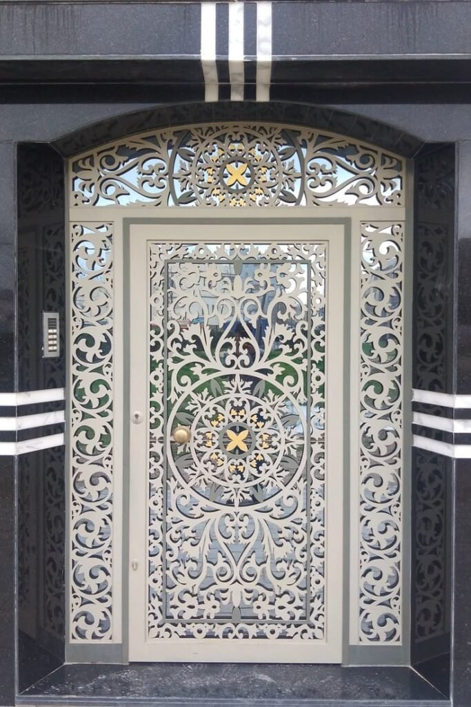 ابواب حديد ليزر