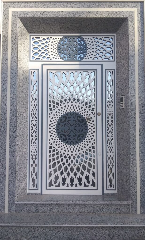 ابواب حديد خارجية