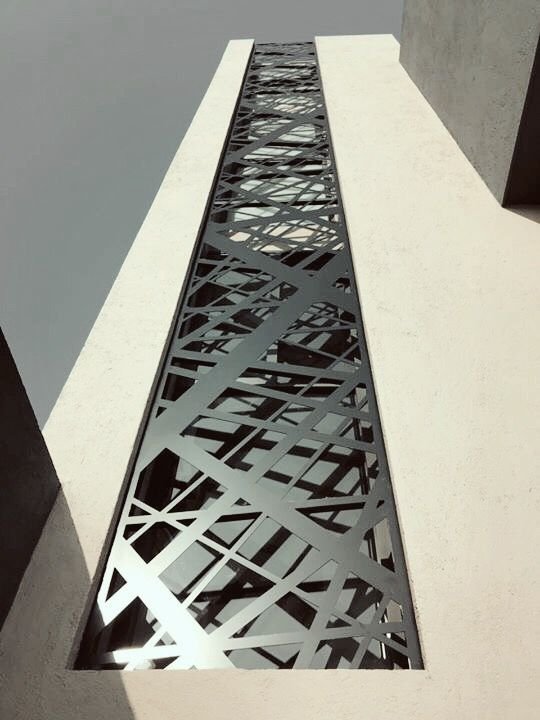 قص ليز ليزر وتركيب واجهات